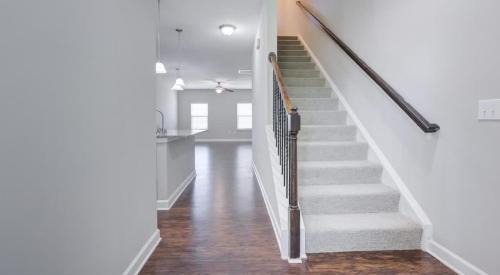 Upscale King 3BR Townhouse in Pineville