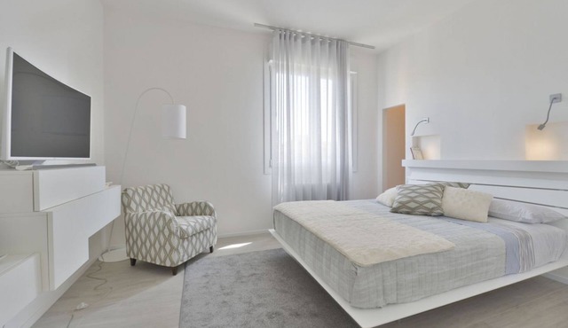 UR-NEST Vestri Golden Suite