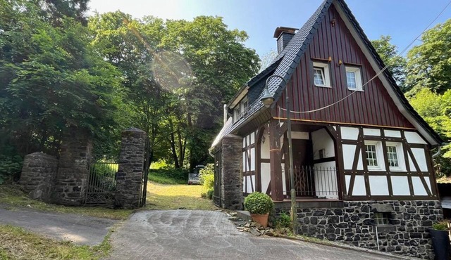 Vacation Home by the Castle Park - Vacation home, shower and bathroom, toilet, quiet location