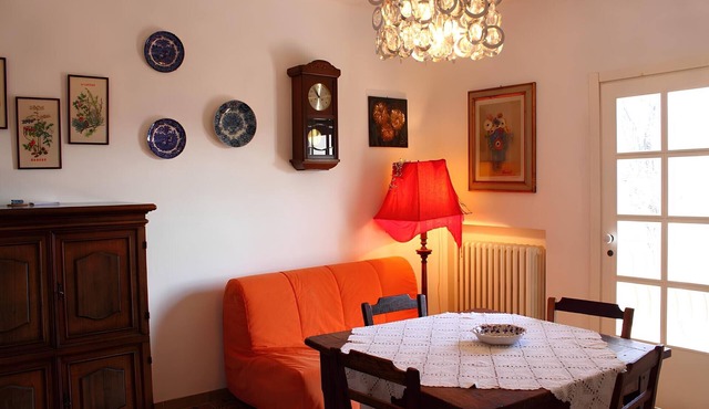 Vacation Home "Re Piano I Fiori" with Balcony, Shared Pool & Wi-Fi