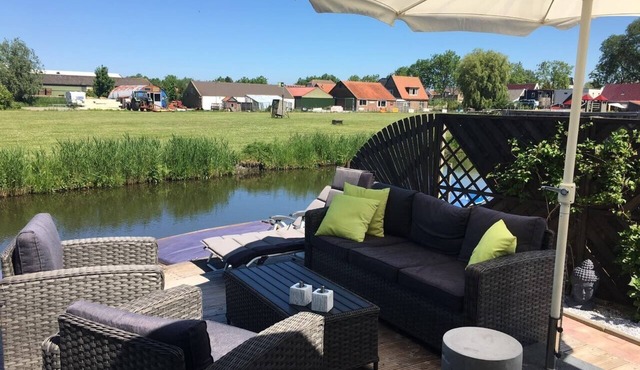 Vacation home St.Pauli with water access(pet friendly)