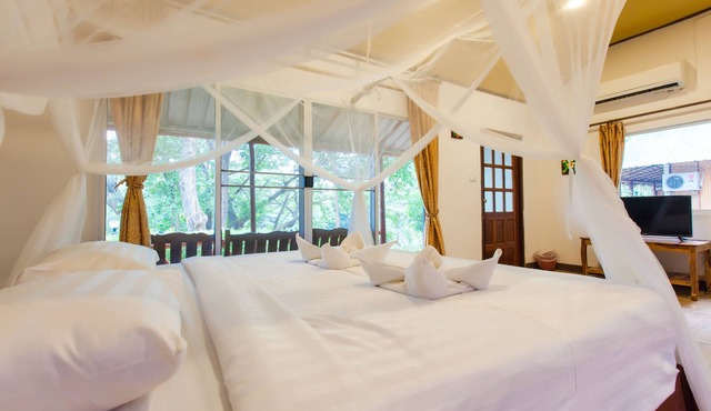 Varee Valley Resort and Restaurant