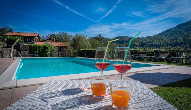 Vecchia Fornace – La Piastra Agriturismo, with pool, Abetone