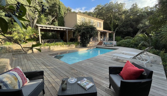Very charming provencal villa for 8-10p, 300m fr. beach and village