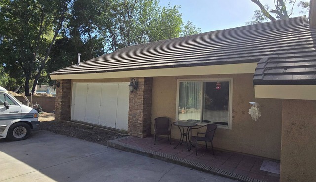 Very Private Guesthouse + Loft for 6 on a Very Private wooded 3 acr Gated Estate