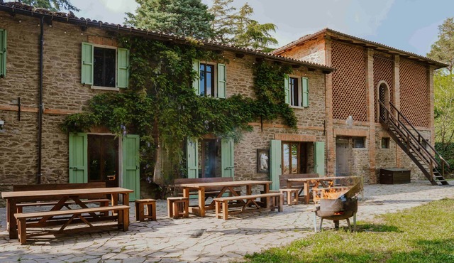 Vidovina: Farmhouse with Pool - 6 bedrms/19 beds