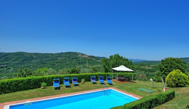 Villa Crispinino - Holiday Country House in Civitella in Val di Chiana, Tuscany
