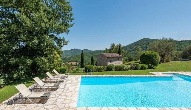 Villa Ada is a 5-star Luxury Holiday Villa Available for Weekly Rentals on the Border of Tuscany and Umbria That has Received top Rated Guests Reviews