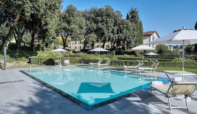 Villa Aldina: A spacious and welcoming villa in a history-rich eighteenth-century estate, with Free WI-FI.