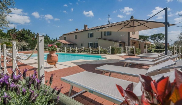 Villa Alis - Private villa, 5 bedrooms, pool, A/C, wifi, pets, sauna, Marche