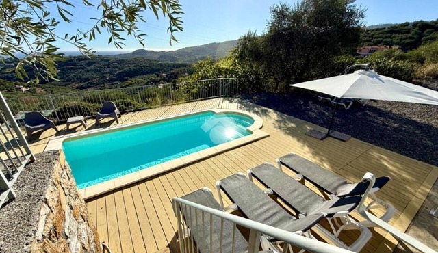 Villa Bionda sleeps 7 with private pool & large garden