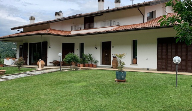 Villa 'Casa Di Eli E Matte' with Mountain View, Private Garden and Wi-Fi