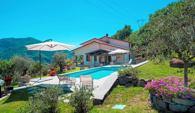 Villa Costanza 6, Emma Villas