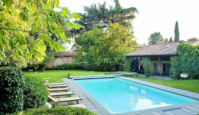 Villa Diodoro: An elegant and welcoming two-story ancient house located in a small hamlet in the heart of the Franciacorta, with Free WI-FI.