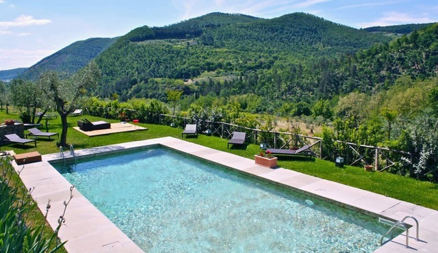 VILLA FIESOLANA - Twelve Bedroom Villa, Sleeps 34