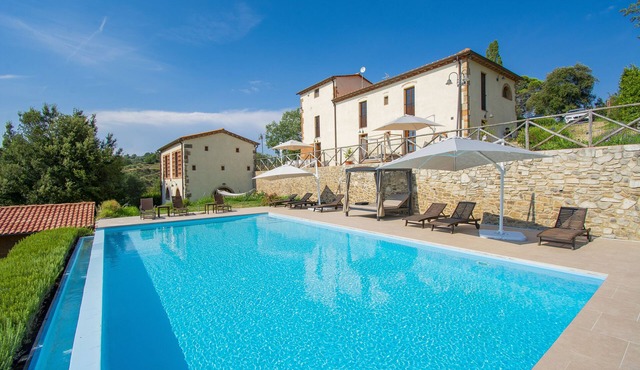 Villa Francia in Tuscany by Fantasia Villas