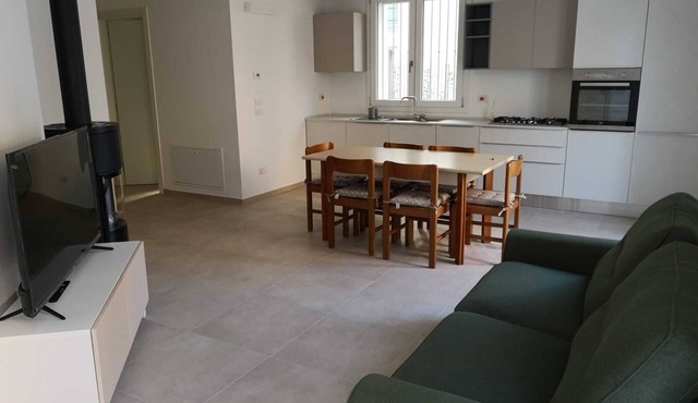 Villa Glicine, new apartment 150 mt from the sea