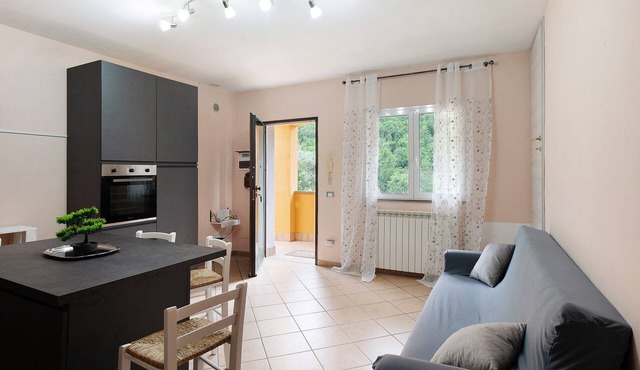 Villa 'Il Frutteto 49' with Private Terrace and Wi-Fi