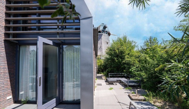 Villa in Egmond near Beach & Windmill