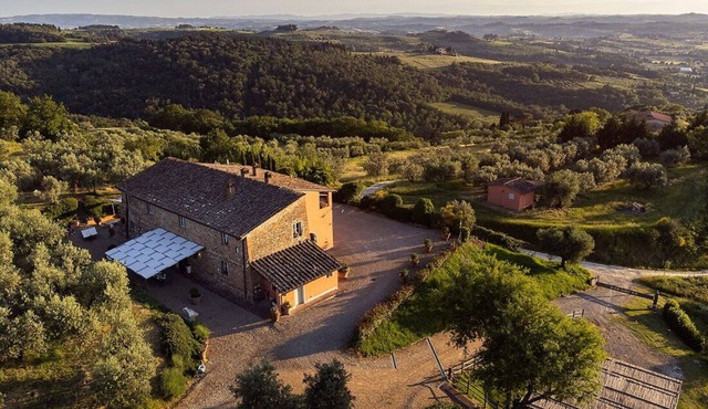 Villa in Montelupo Fiorentino with 6 bedrooms sleeps 11