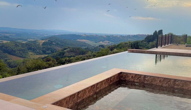 Villa in Legoli with 5 bedrooms sleeps 10