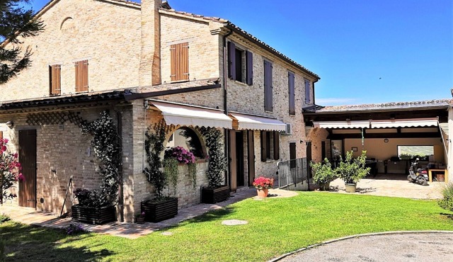 Villa in Marche with Private Pool