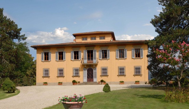Villa in Ponte A Vicchio with 7 bedrooms sleeps 14