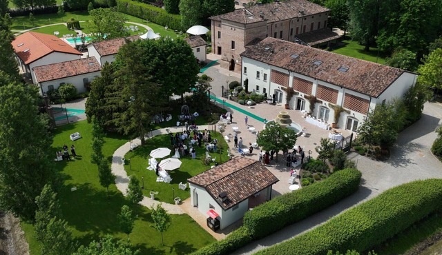 Villa in San Giacomo Roncole with 12 bedrooms sleeps 28