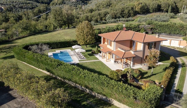 Villa in Tuscany with pool