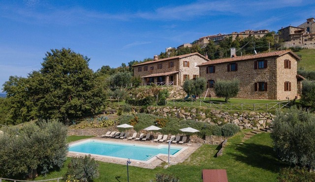 Villa in Umbria with Saltwater Pool