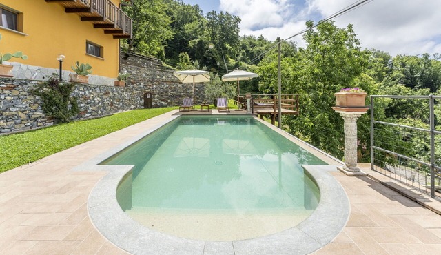 Villa in Uscio with 4 bedrooms sleeps 16