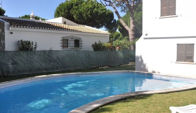 Villa in Vilamoura with Private Pool