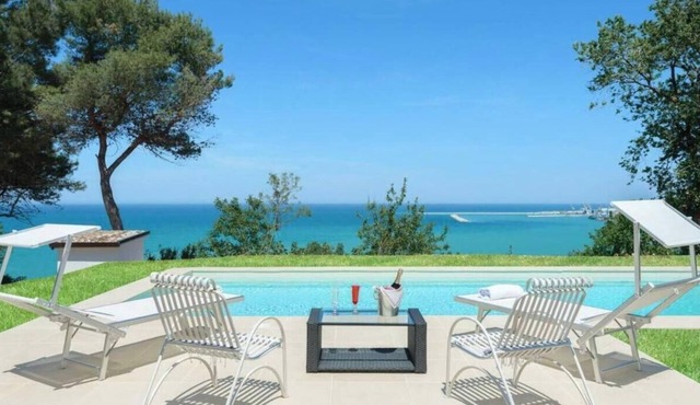 Villa Krizia - Five Bedroom Villa, Sleeps 12