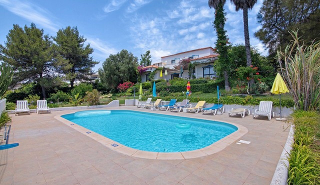 Villa 'La Ribeyre' with Sea View, Private Pool, and Wi-Fi