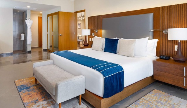 Villa La Valencia - Lux Suite 2BR/3BA - Cabo San Lucas