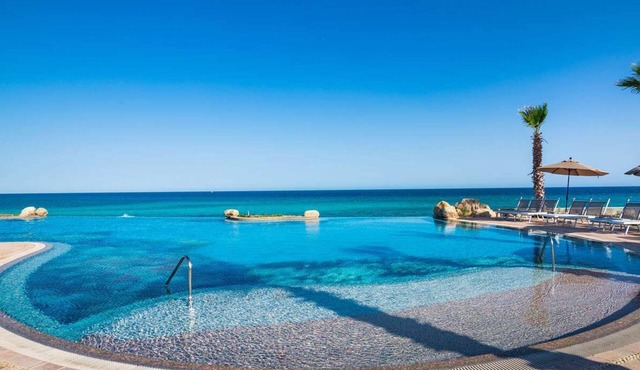 Villa La Valencia Beach Resort & Spa Los Cabos - other room sizes available