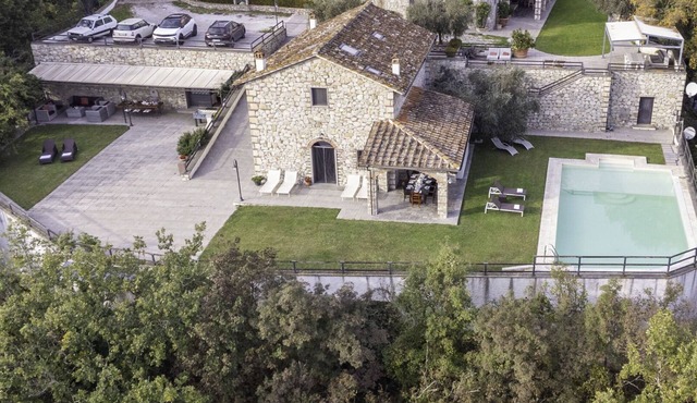 Villa Le Croci beautiful tuscan villas with infinity p/pool