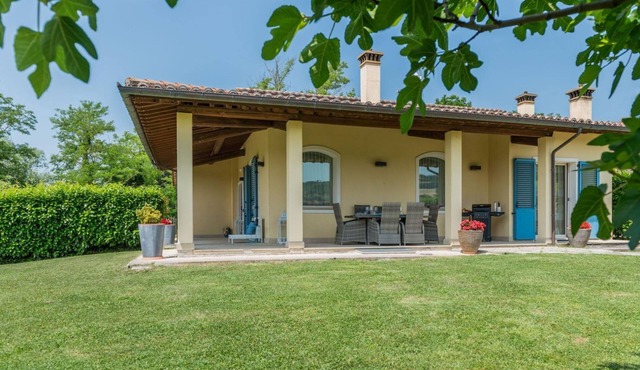 Villa Margot - Private villa, 5 bedrooms, pool, pets, A/C, Wi-Fi, Marche
