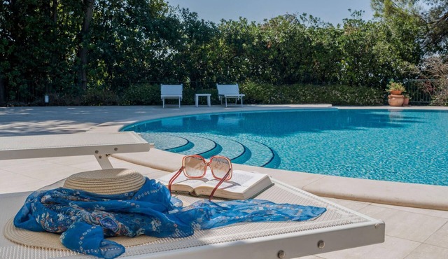 Villa Nina - Private villa, 6 bedrooms, pool, A/C, wifi, 6 km to beach, Marche