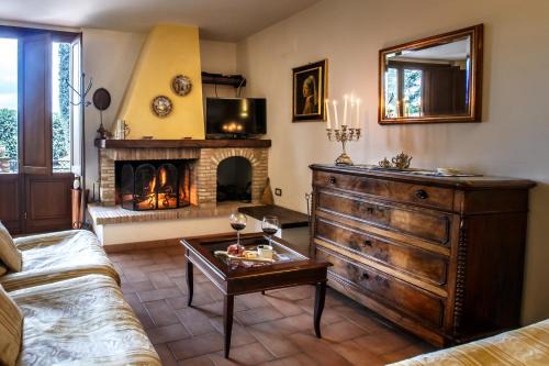 Villa Nuba, in campagna e a 5 minuti dal cuore del centro storico, elegante residenza con due sale da bagno, jacuzzi e ogni comfort