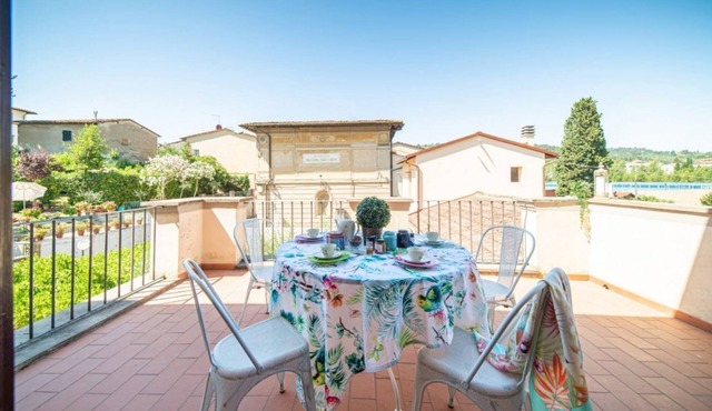 Villa of the 1800s amidst the hilltops of Lastra a Signa