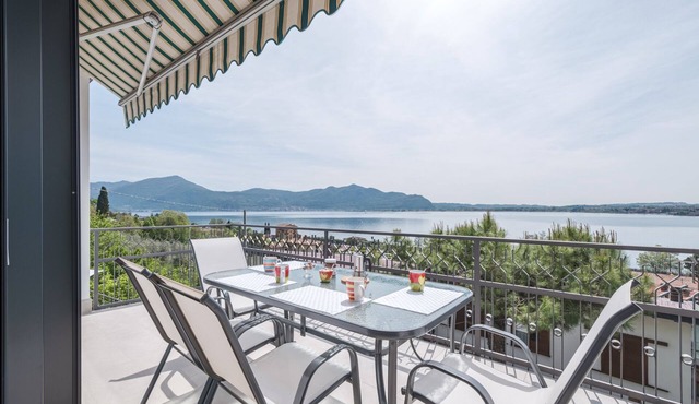 Villa Orizzonti - Three Bedroom Villa, Sleeps 8