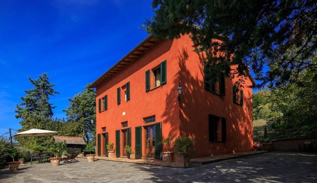 VILLA Pool, tennis court, BBQ, close to Pisa+Firenze+beach.