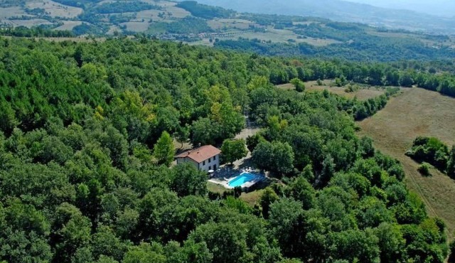 Villa Pruneto mit Pool in den Hügeln der Toskana by Interhome