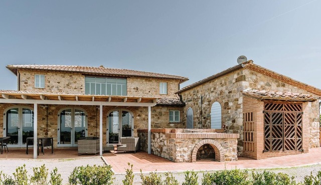 Villa Sestina elegant and exclusive farmhouse immersed in the wonderful land of Chianti Classico