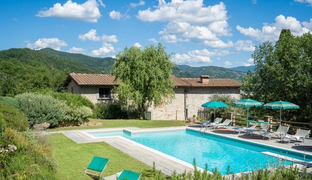 Villa Sandrina - Private Tuscan villa with pool