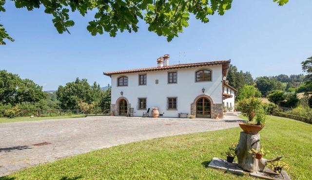 Villa Scarperia by MMega