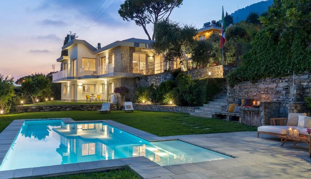Villa Scirocco 10+2, Emma Villas