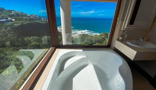 Villa Seaview - The Heads in Knysna (Garden Route) by Interhome