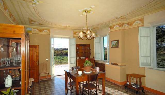 Villa sul Lago Trasimeno - Glicine